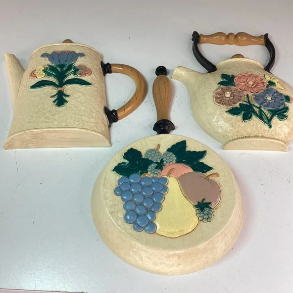 Vintage Kitschy Home Interiors and Gifts Pots and Pan Wall Hanging Decor Lot - Picture 2 of 8